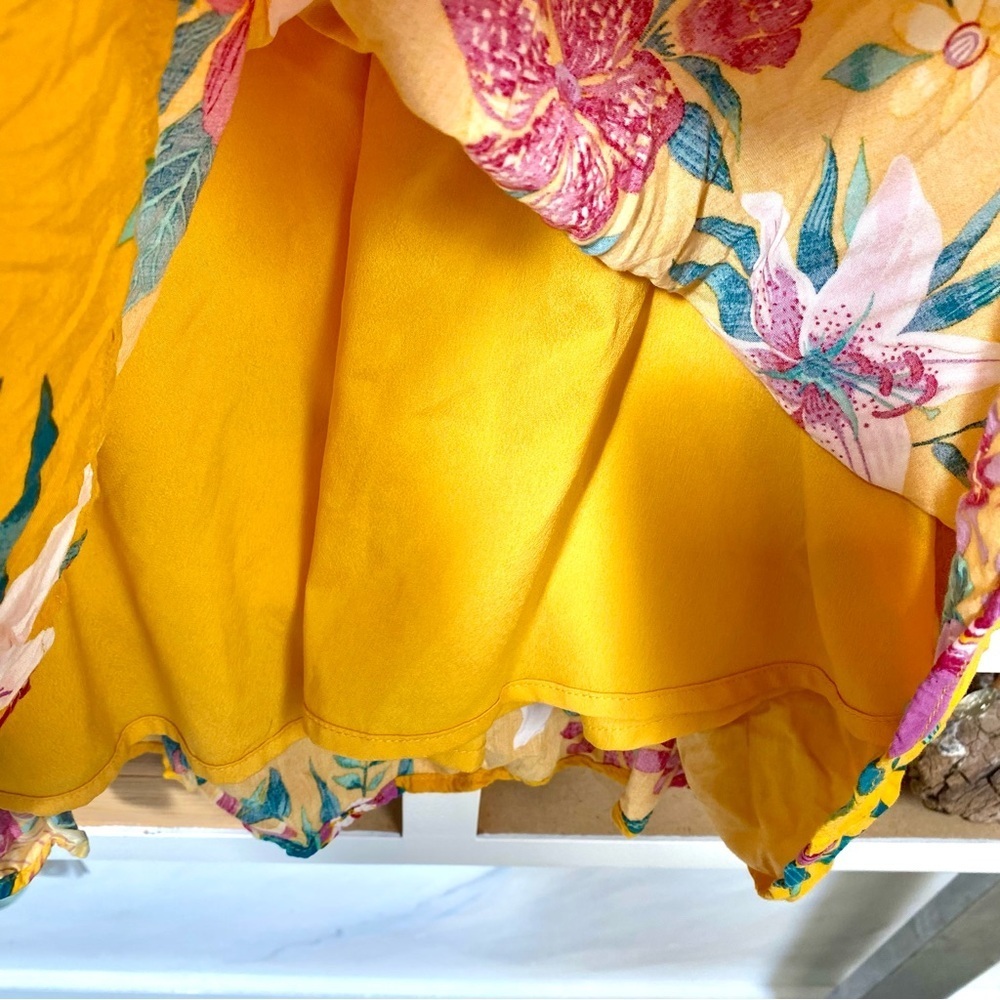 Vibrant floral Boho dress w resort vacay beach vibe - Picture 7 of 12